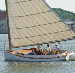 catboat sailing 